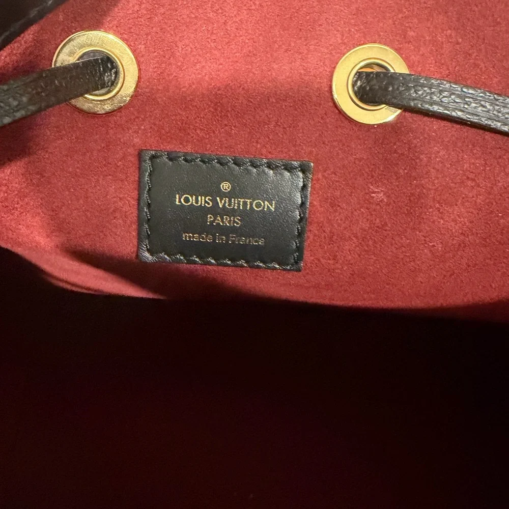 Louis Vuitton Bi-Color NeoNoe MM - Picture 12 of 13